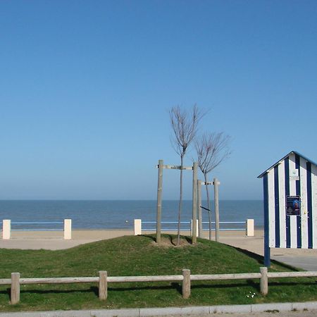Chez-Marion Otel Merville-Franceville-Plage Dış mekan fotoğraf