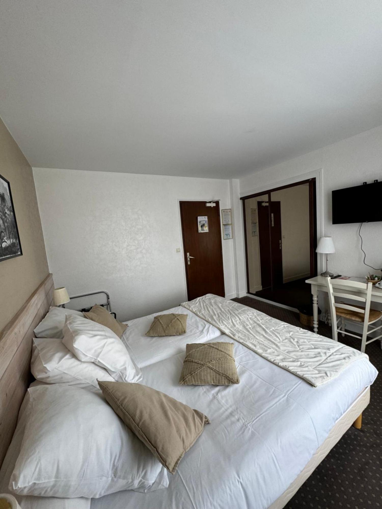 Chez-Marion Otel Merville-Franceville-Plage Dış mekan fotoğraf