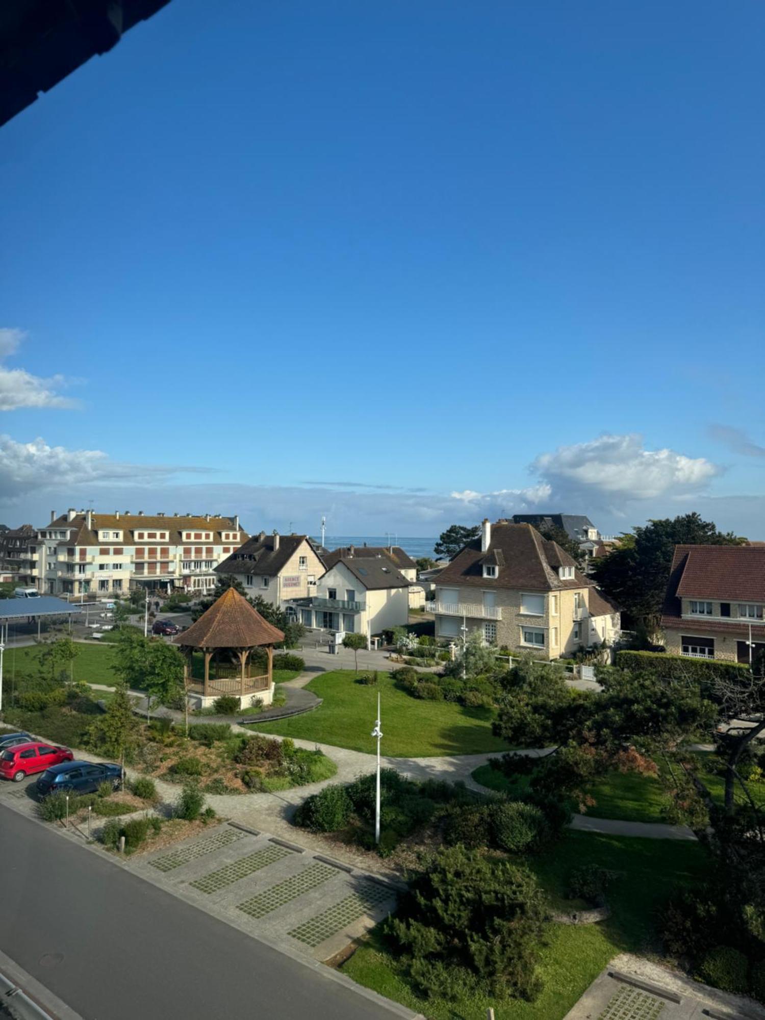 Chez-Marion Otel Merville-Franceville-Plage Dış mekan fotoğraf